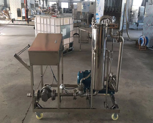 清洗劑（jì）灌裝大桶設備（bèi）.jpg